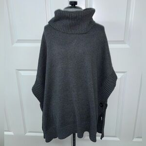 (Bin 9)  Old navy gray sleeveless poncho turtleneck with buttons, Size M/L